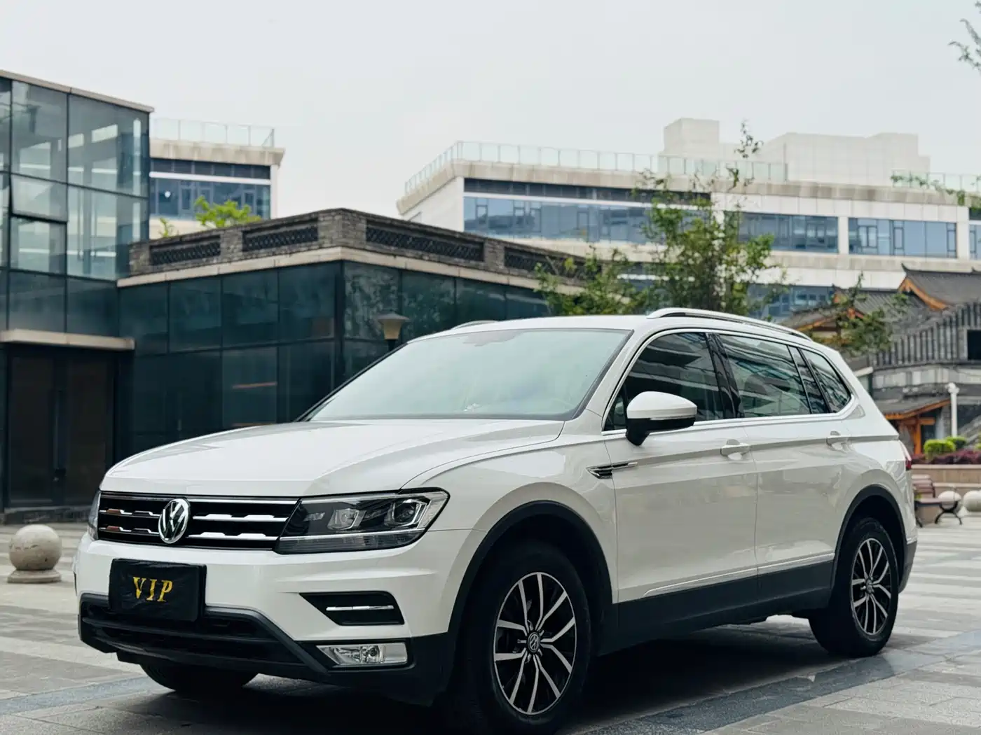 Volkswagen Tiguan L 2017 330TSI Automatic 2WD Luxury Edition