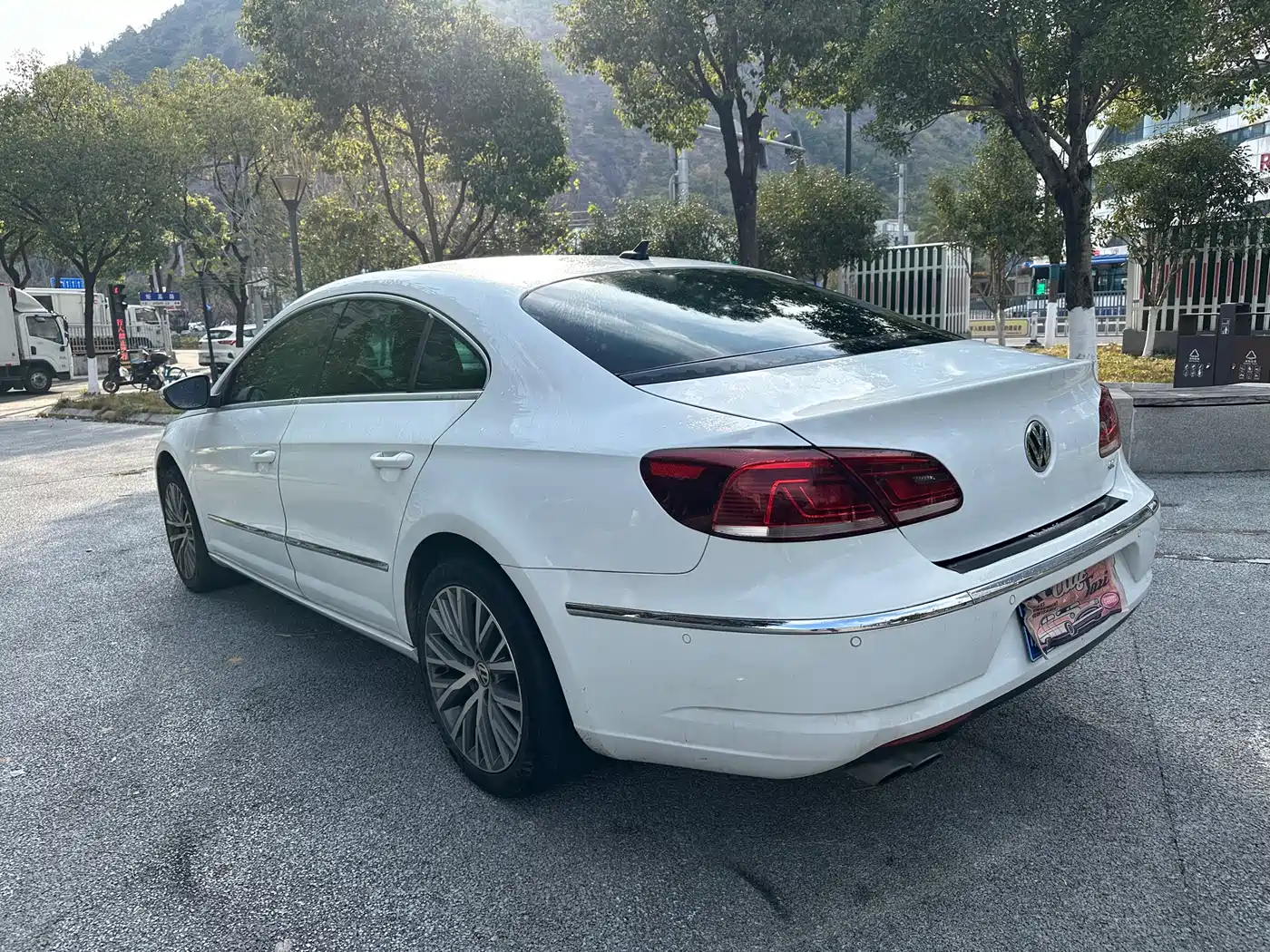 Volkswagen FAW-Volkswagen CC 2016 Model 2.0TSI Luxury фото 5