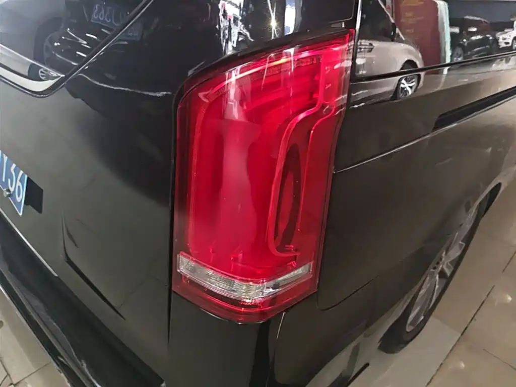 Mercedes-Benz V-Class 2021 V 260 Pilot Edition фото 8