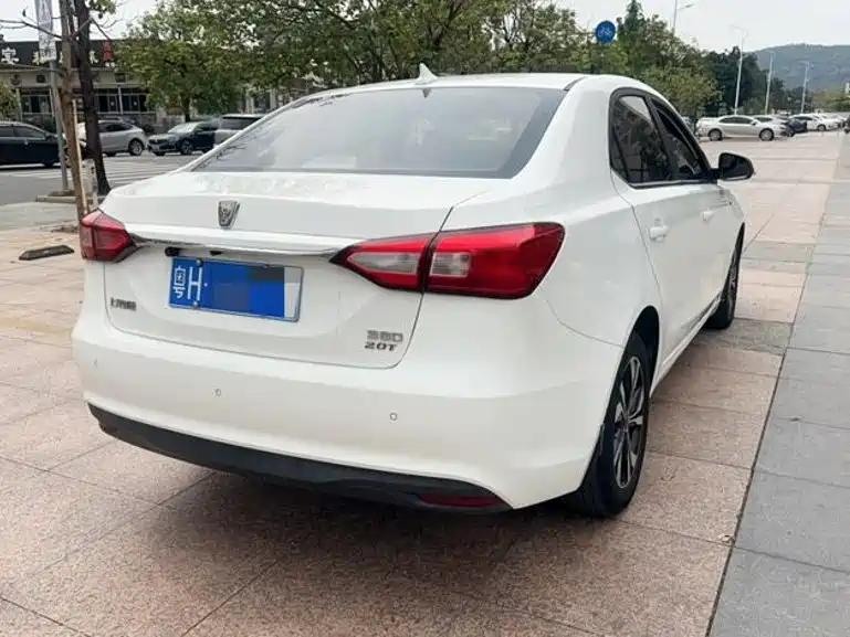 Roewe 360 2017 2017 1.5L Auto Luxury Edition