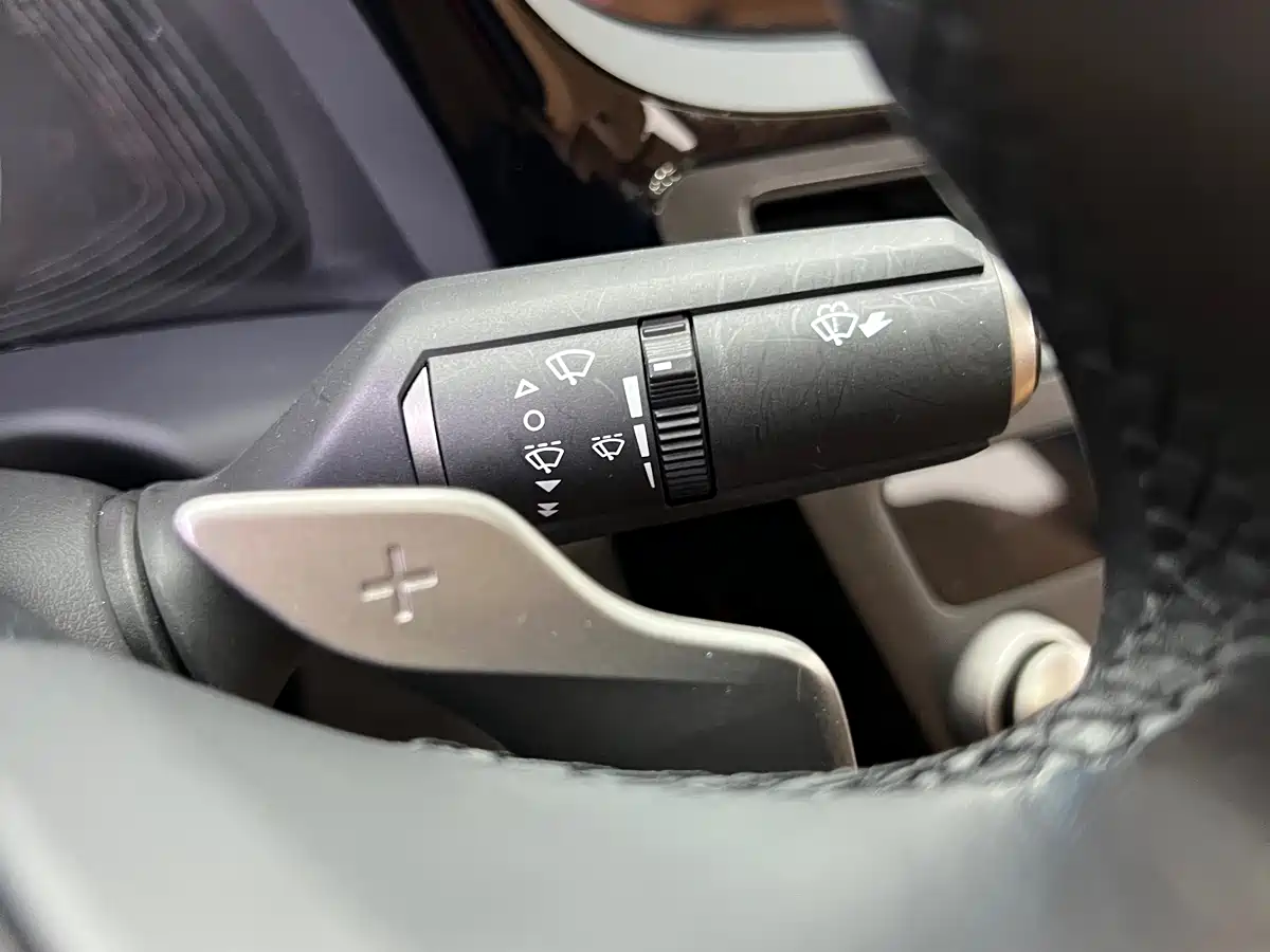 Lexus ES 2023 260 Excellence фото 13