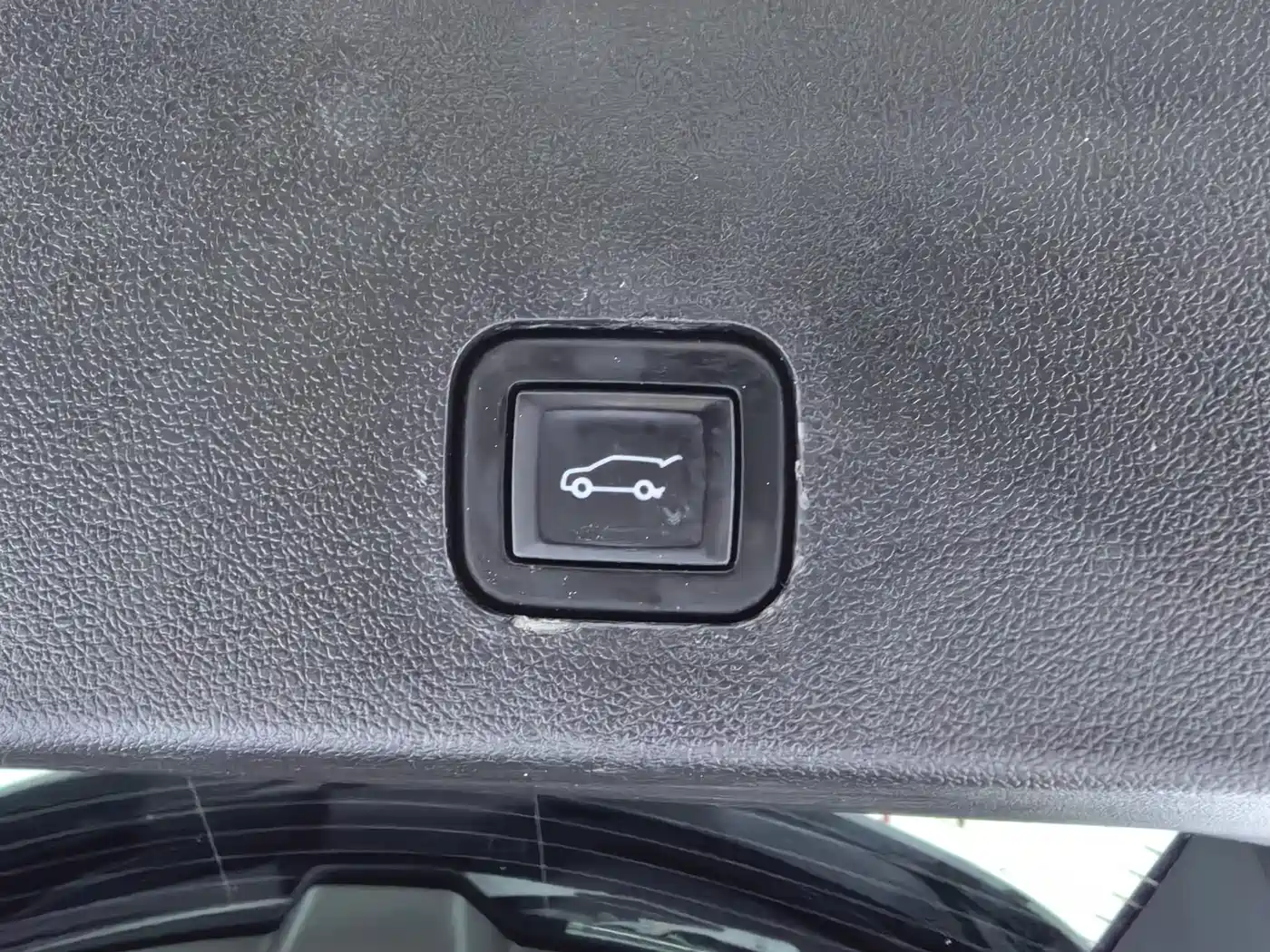 Photo 27 - Cadillac XT6