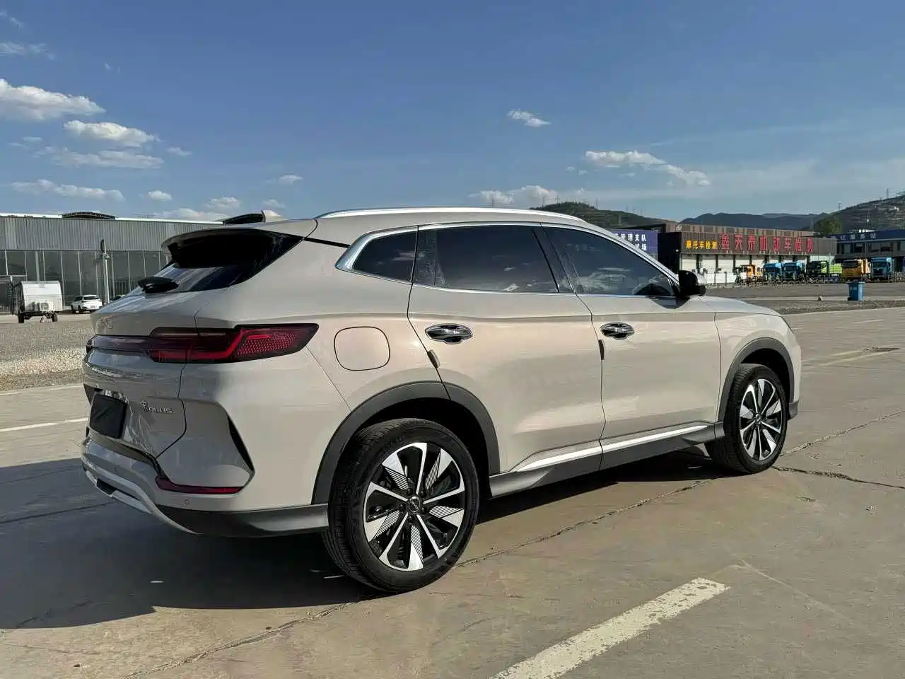 صورة 3 - BYD Song PLUS PHEV