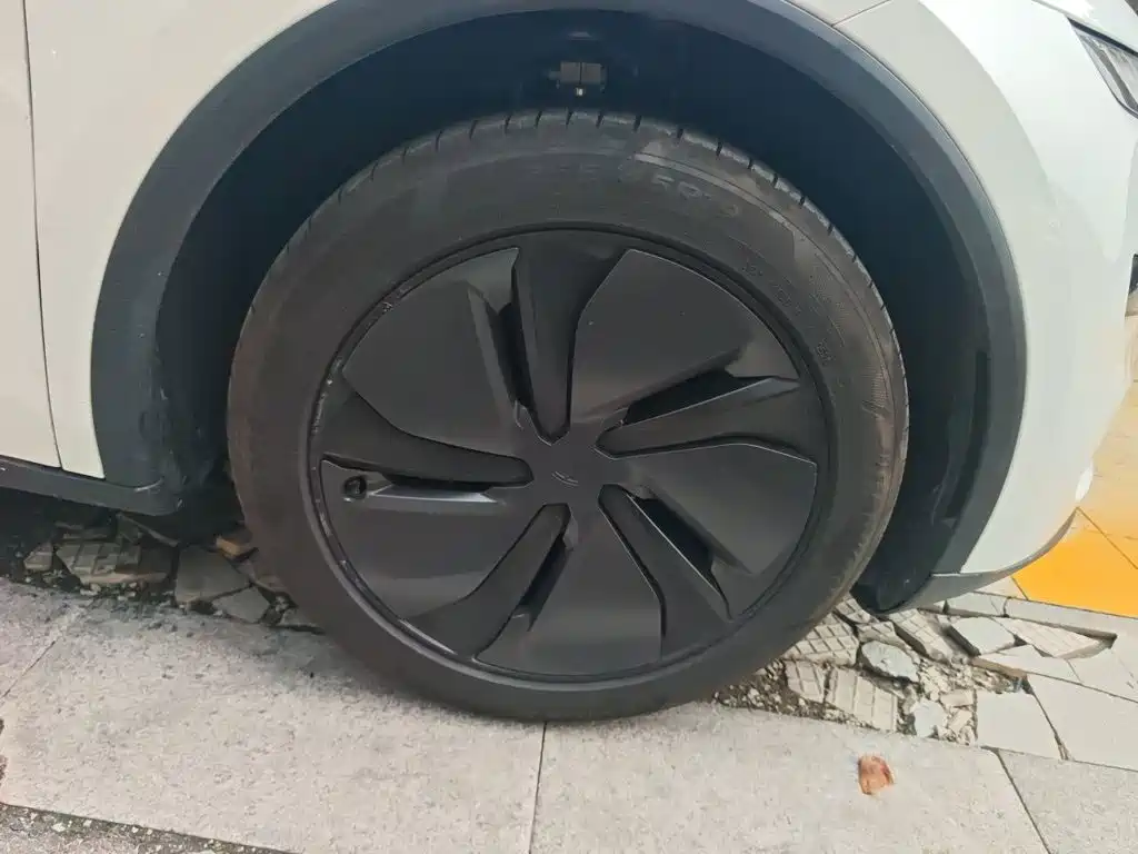Tesla Model Y 2026 2026 Long Range Rear-Wheel Drive