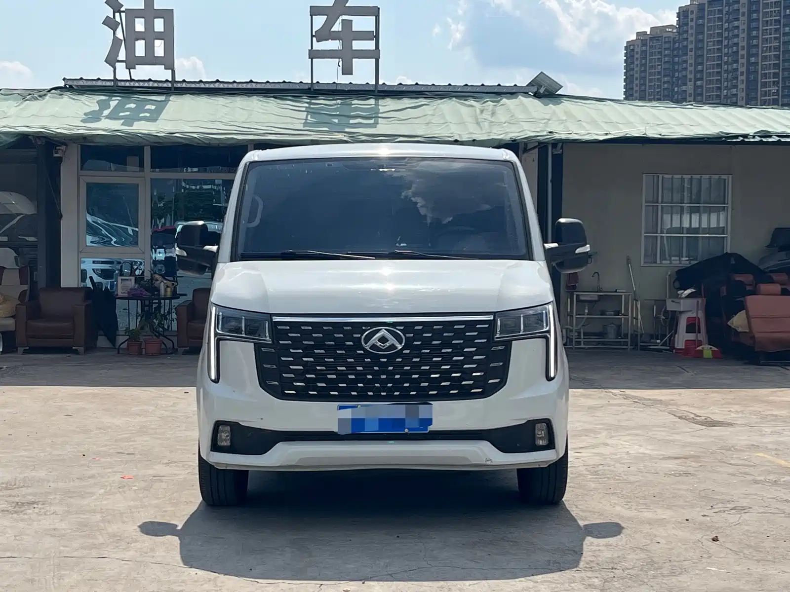 Фото 2 - Maxus Xintu V80