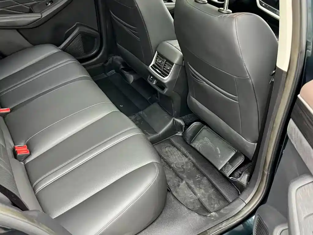 Dongfeng Aeolus Yixuan MAX 2022 2021 1.5T Super Cool Dad Edition