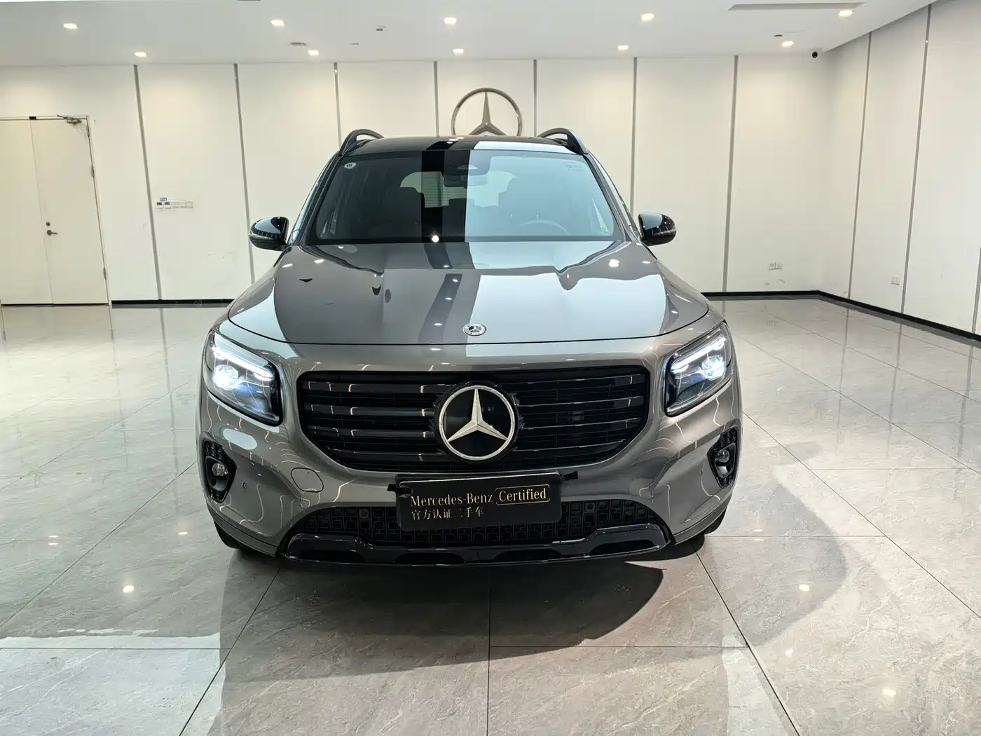 MERCEDES-BENZ GLB