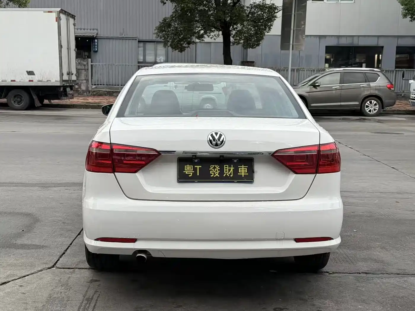 Volkswagen Lavida 2013 Facelift Classic 1.6L Automatic Trend фото 8