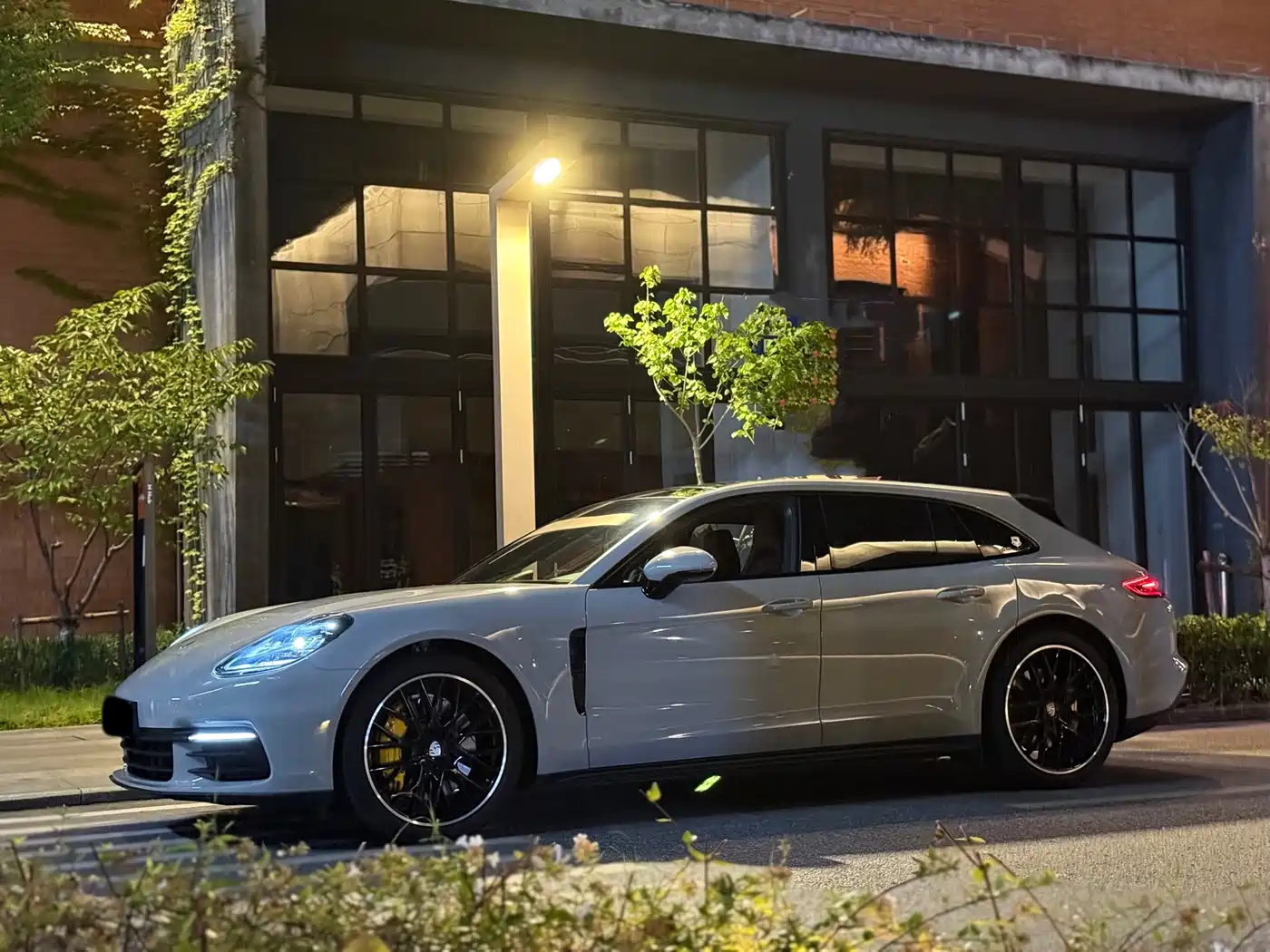 Porsche Panamera 2017 Panamera 4 Sport Turismo 3.0T фото 4