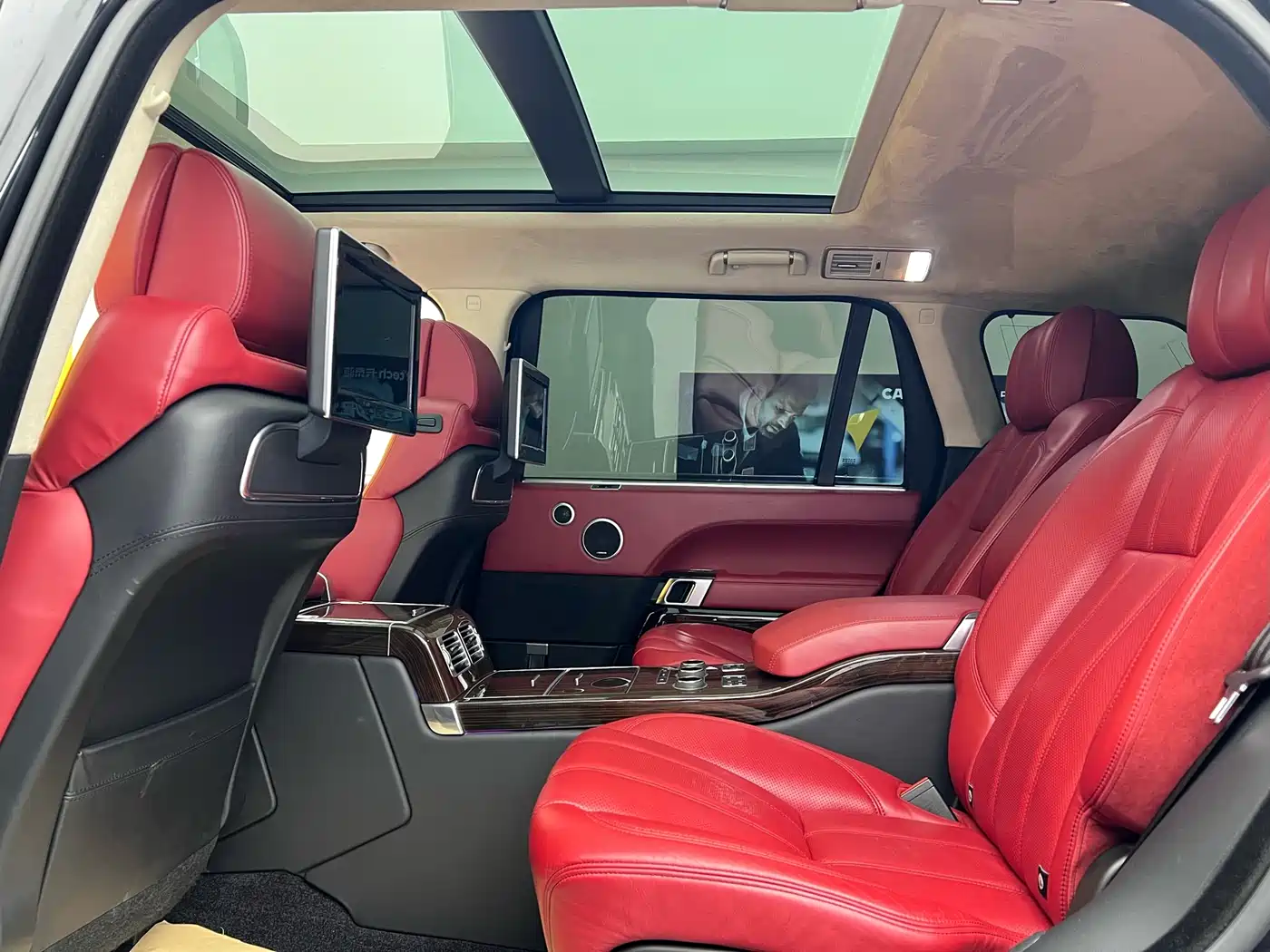 Land Rover Range Rover 2015 5.0 SC V8 AB Prestigious Genesis Extended Edition фото 11