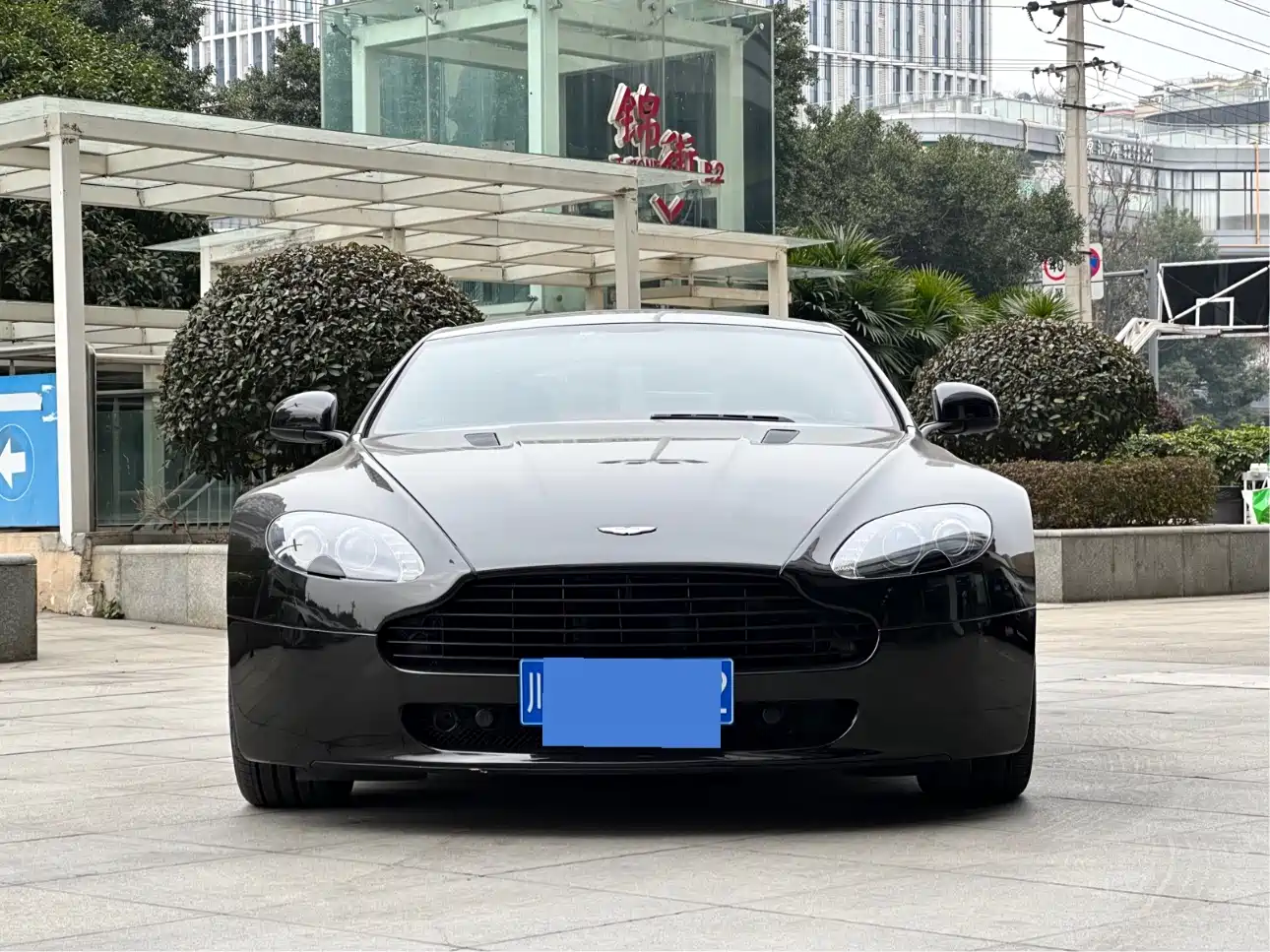 Aston Martin V8 Vantage 2011 4.7L Sportshift Coupe фото 2