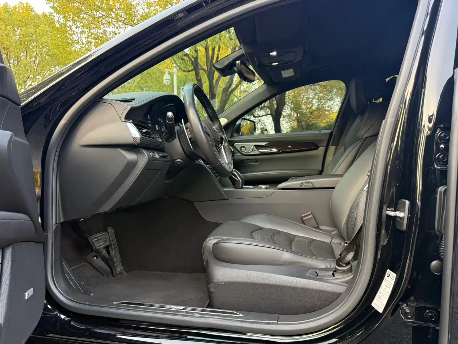 Photo 7 - Cadillac CT6
