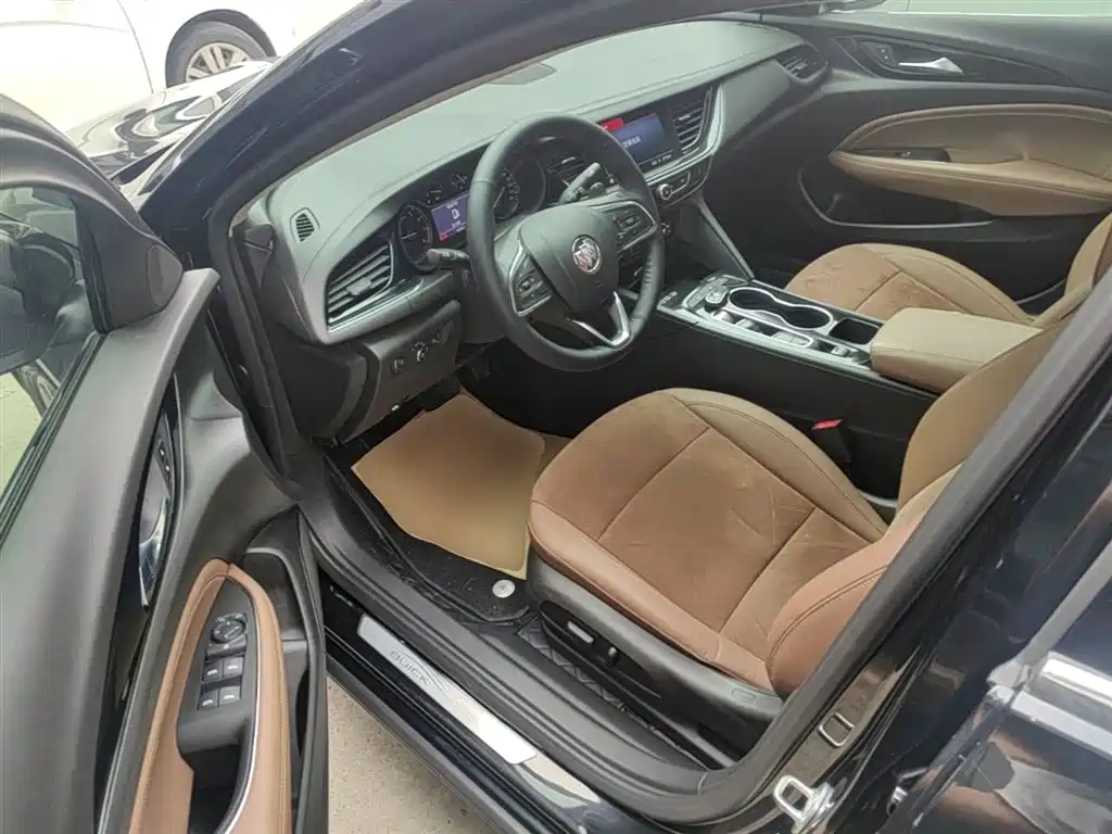 BUICK REGAL