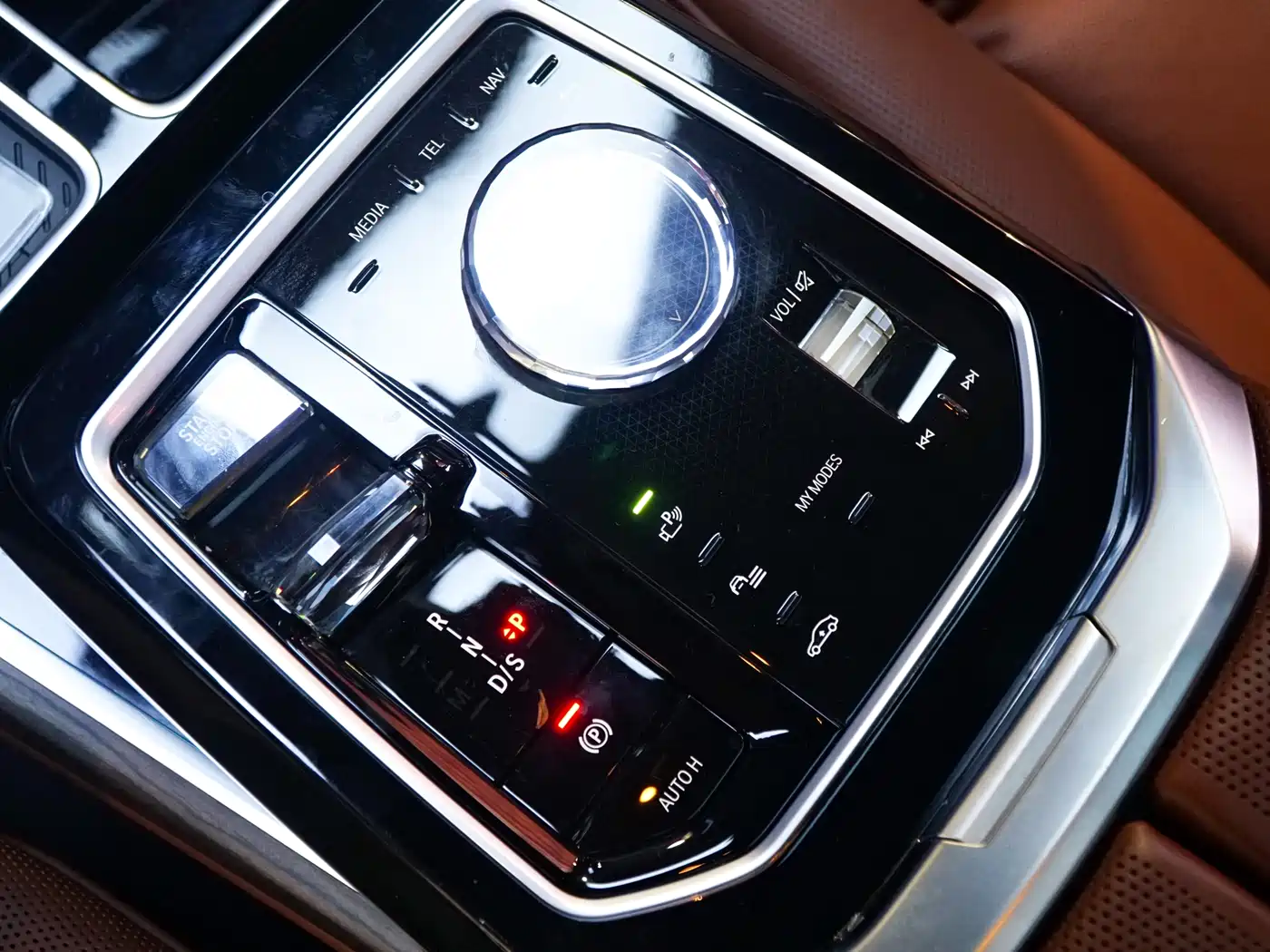 Photo 16 - BMW 7 Series