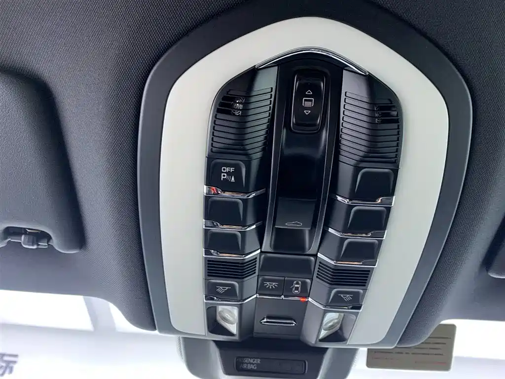 Porsche Macan 2016 Macan S 3.0T фото 22