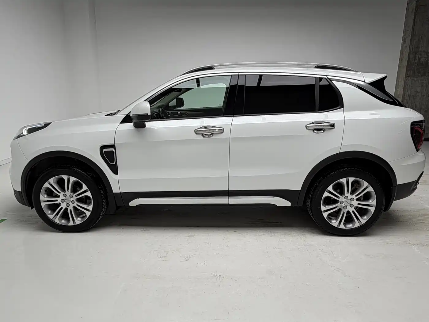 Lynk & Co 01 2019 2.0T 2WD Type Pro Version China VI фото 9