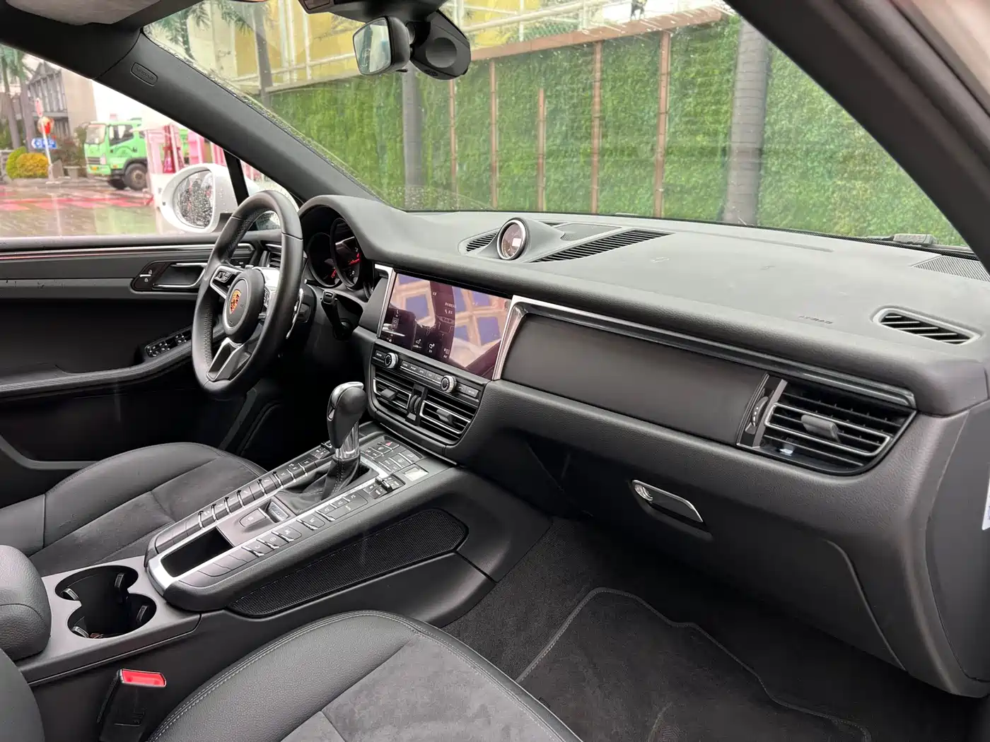 Porsche Macan 2018 Macan 2.0T фото 9