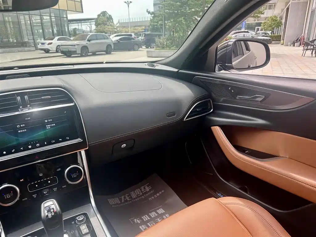Jaguar XEL, миниатюра 7