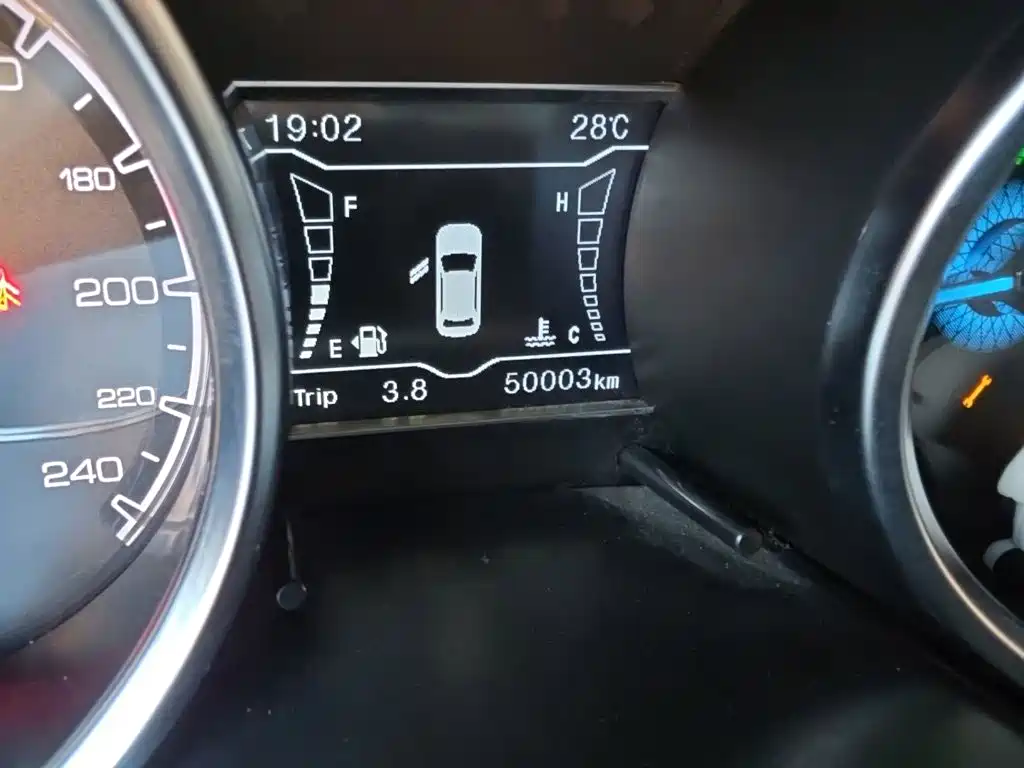Zotye SR7 2016 2016 1.5T Manual Magic Cube Heart Edition China IV