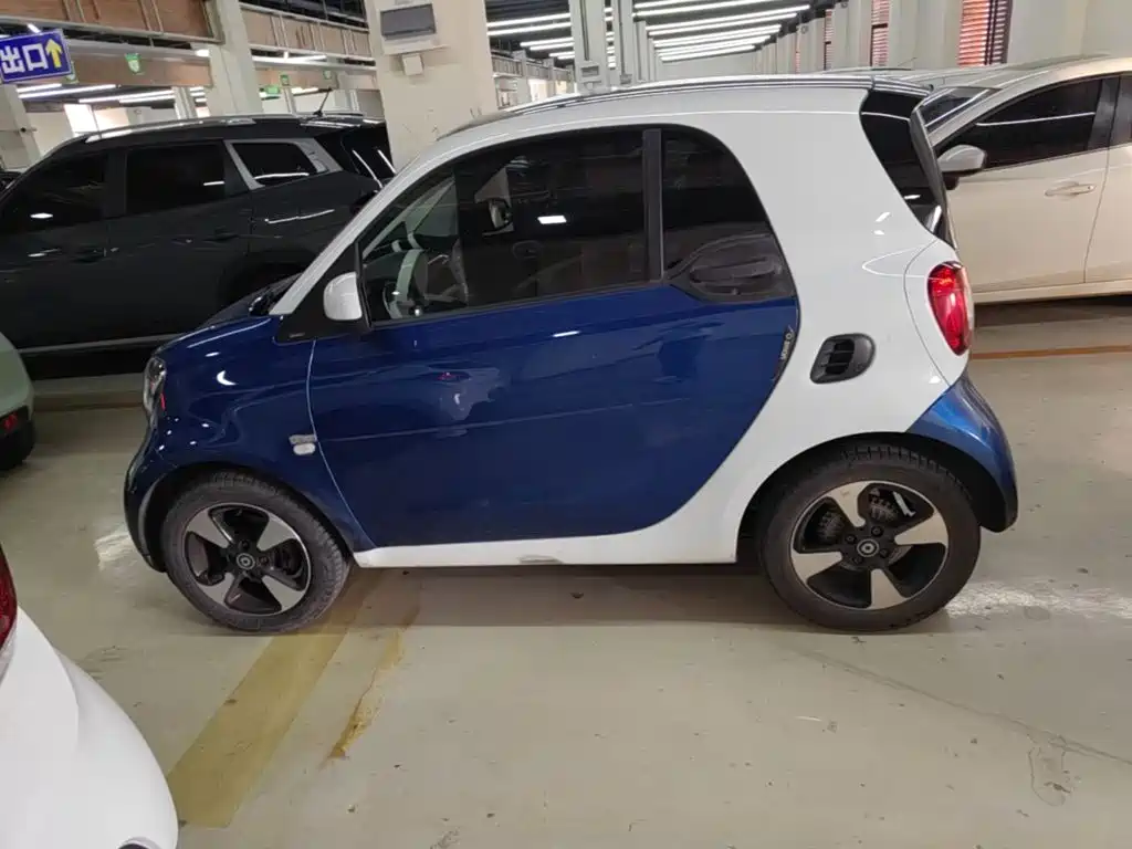 Photo 4 - smart fortwo
