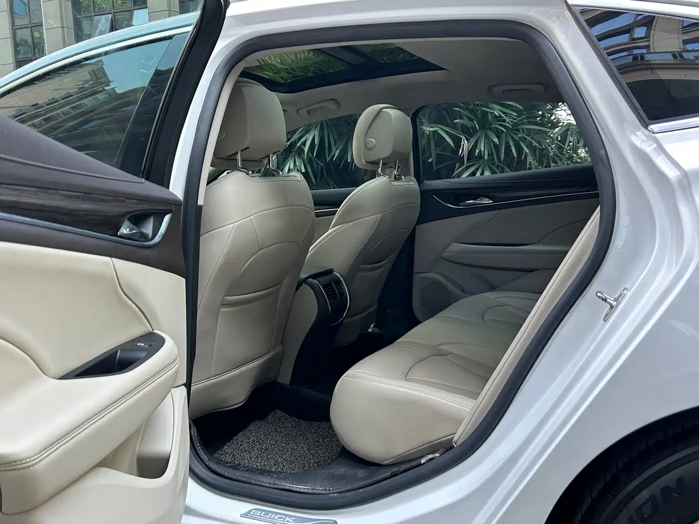 Buick LaCrosse 2016 Facelift 20T Leading фото 9