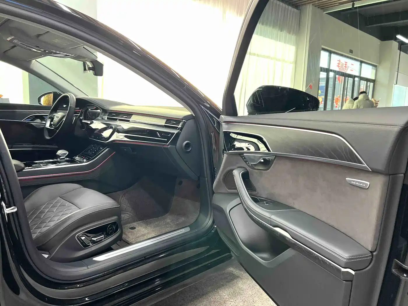 Audi A8 2025 A8L 50 TFSI quattro Exclusive Selection фото 9