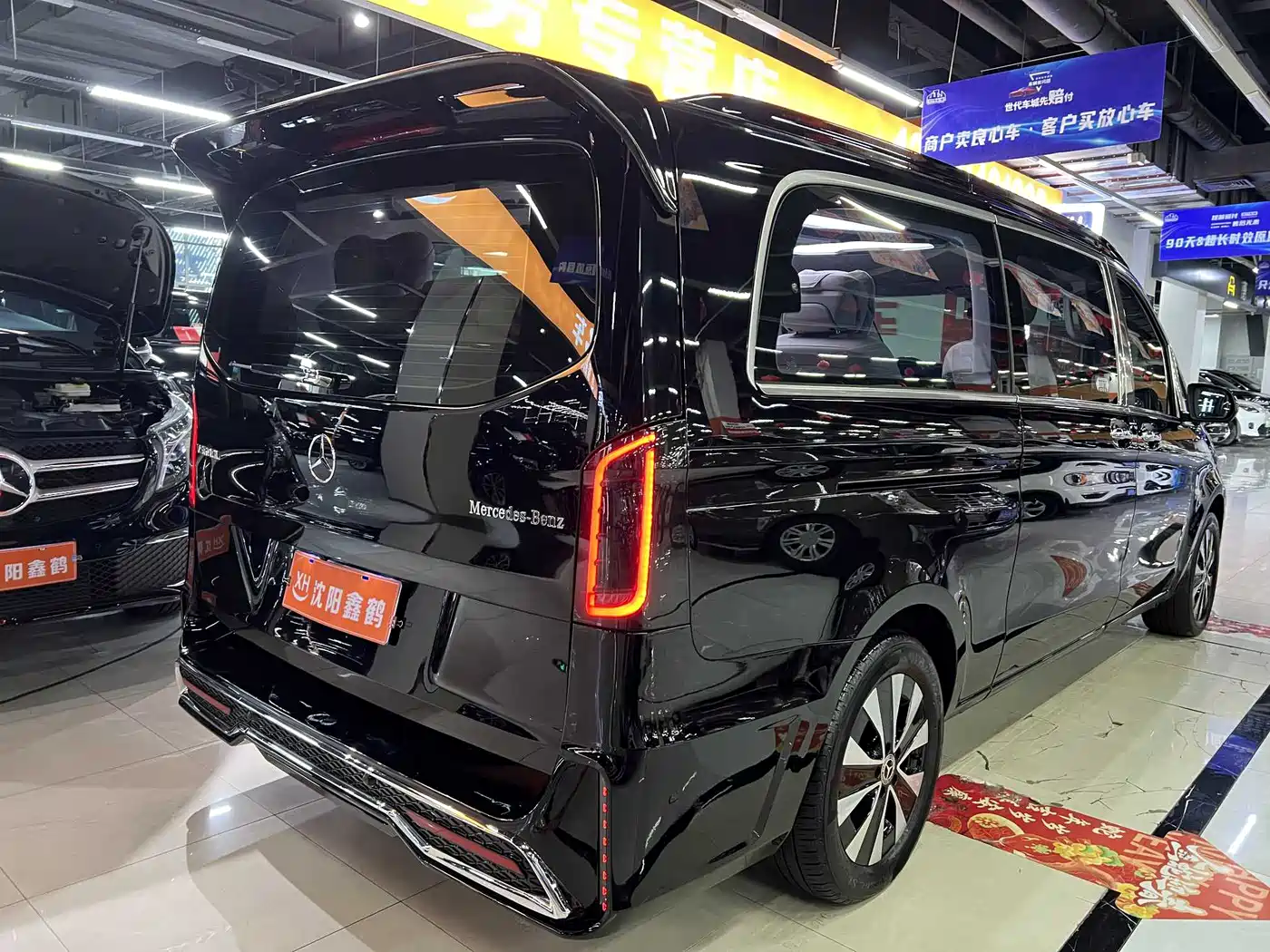 Mercedes-Benz Vito 2023 2.0T Elite 7-Seater фото 20