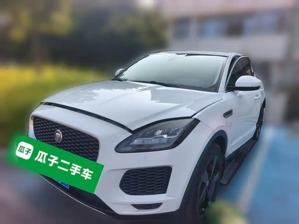 Фото 1 - Jaguar E-PACE