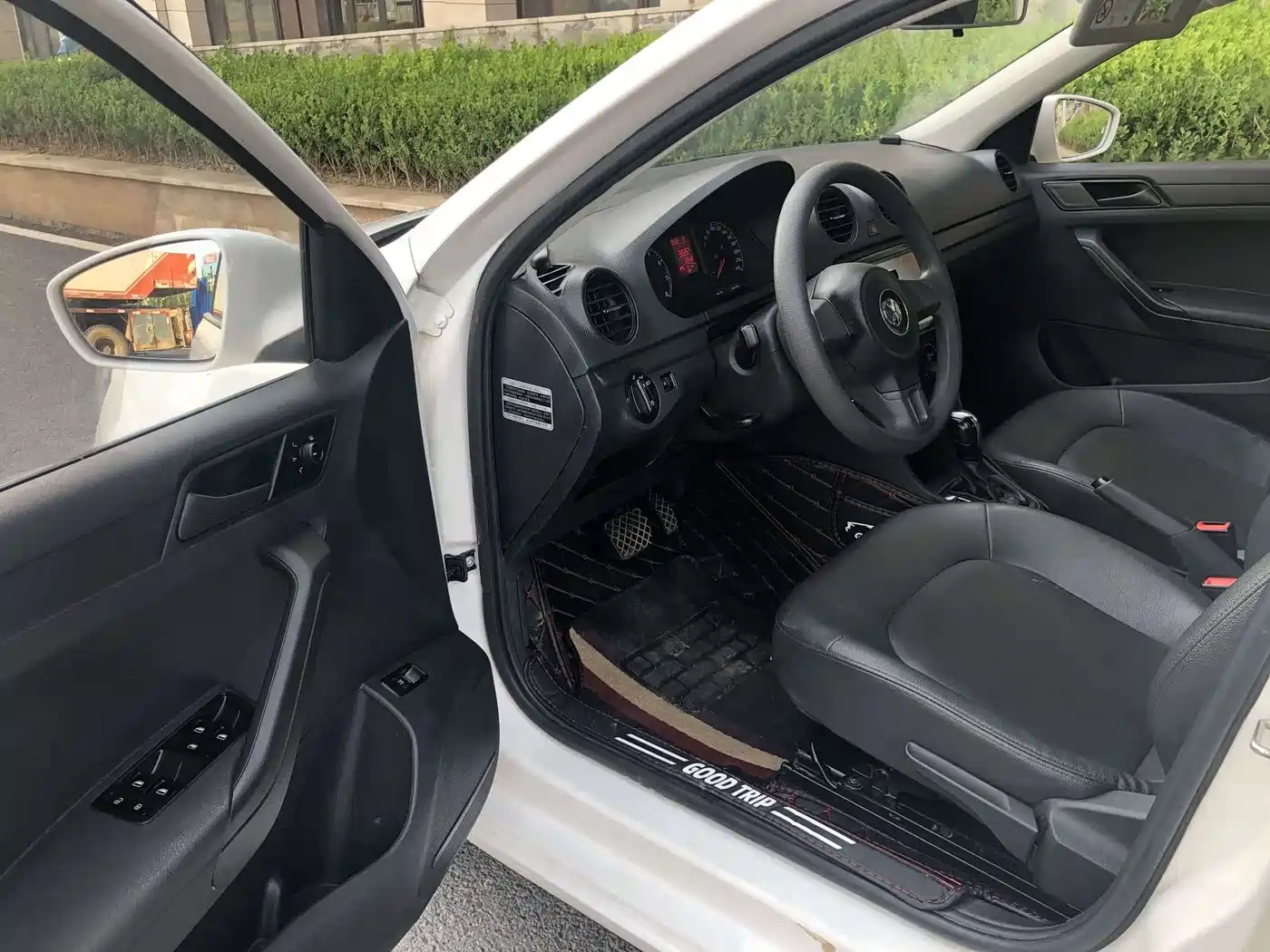 Volkswagen Jetta 2015 1.6L Auto Trend фото 6