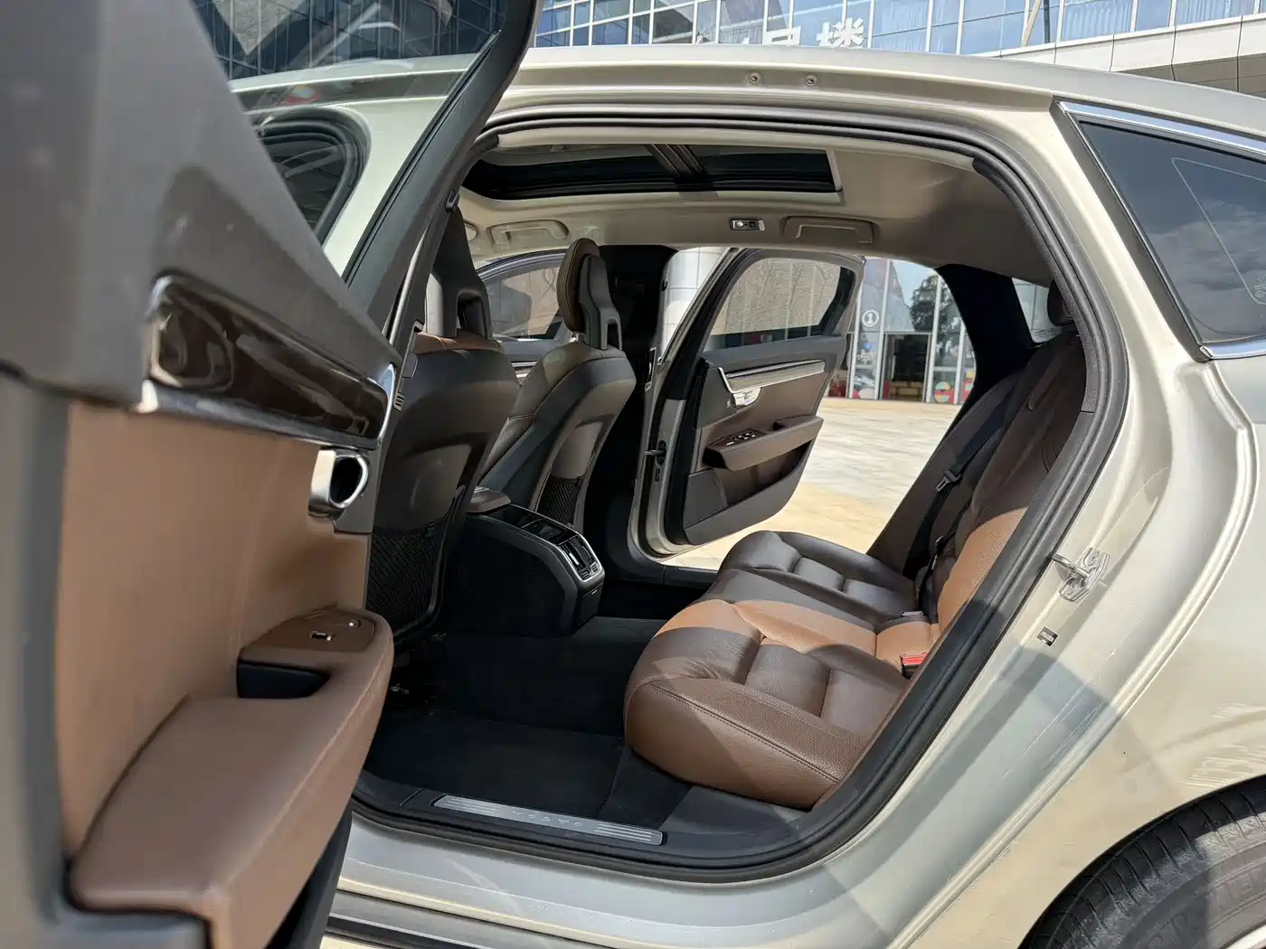 Фото 5 - Volvo S90