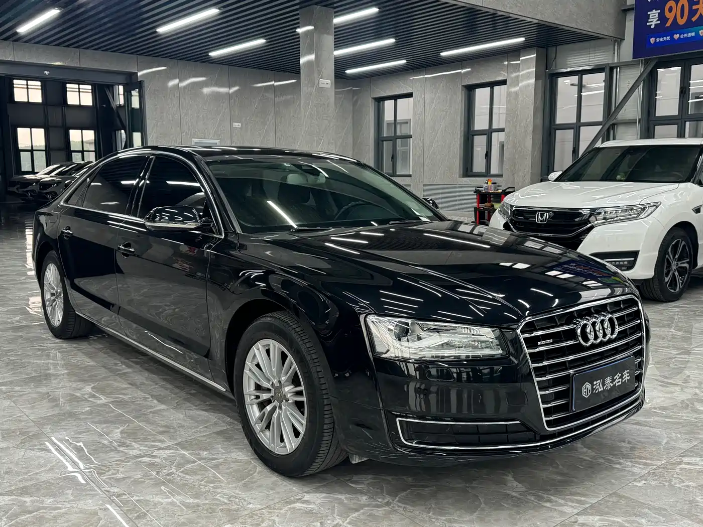Audi A8 2014 A8L 45 TFSI quattro Comfort фото 3