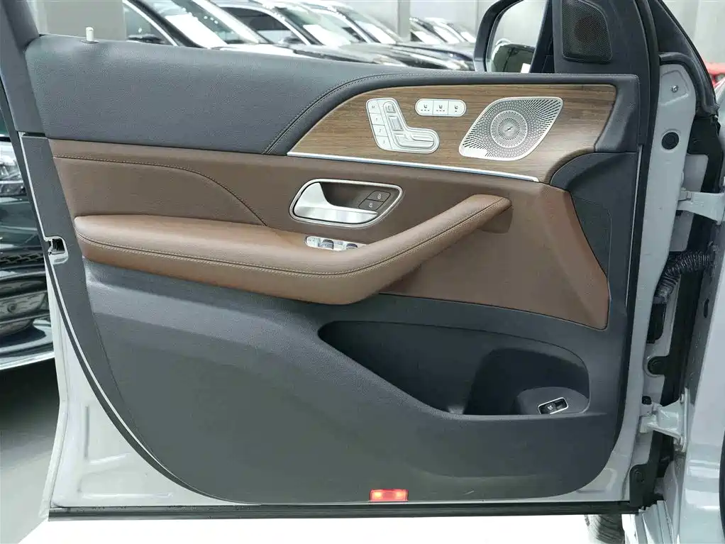 Mercedes-Benz GLE 2024 GLE 450 4MATIC Fashion фото 14
