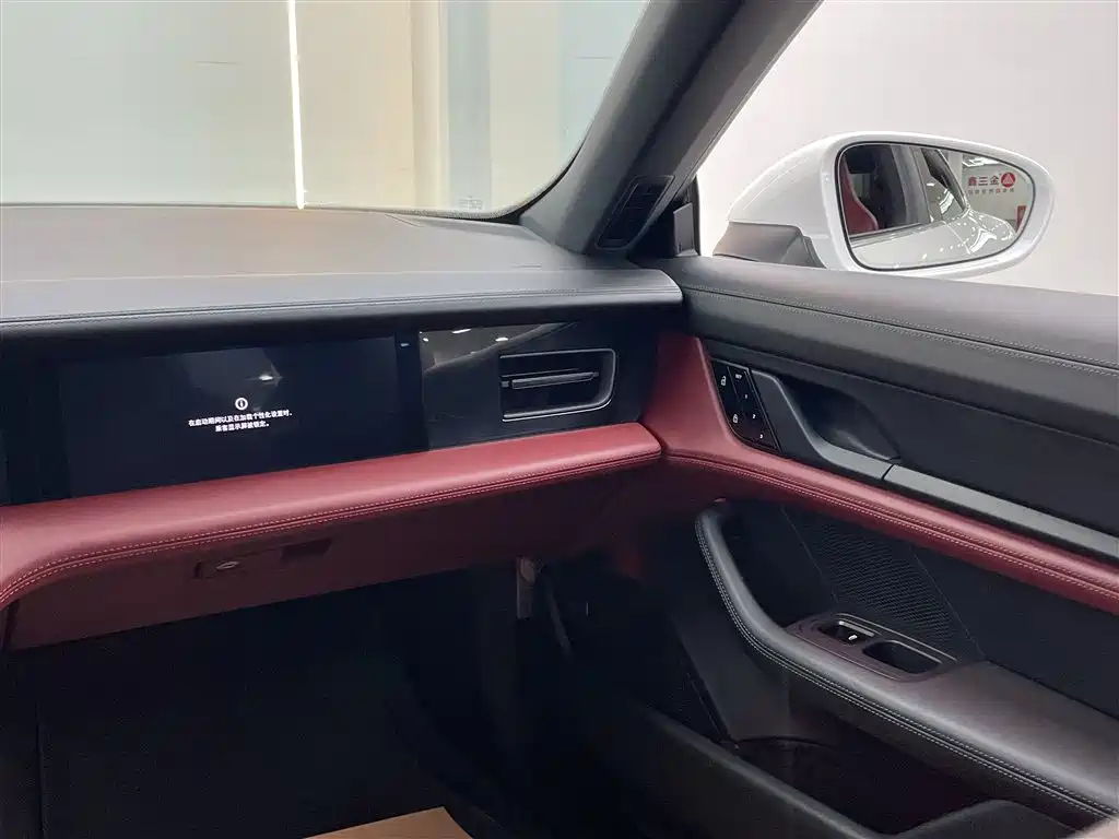 Porsche Taycan 2019 Taycan 4S фото 31