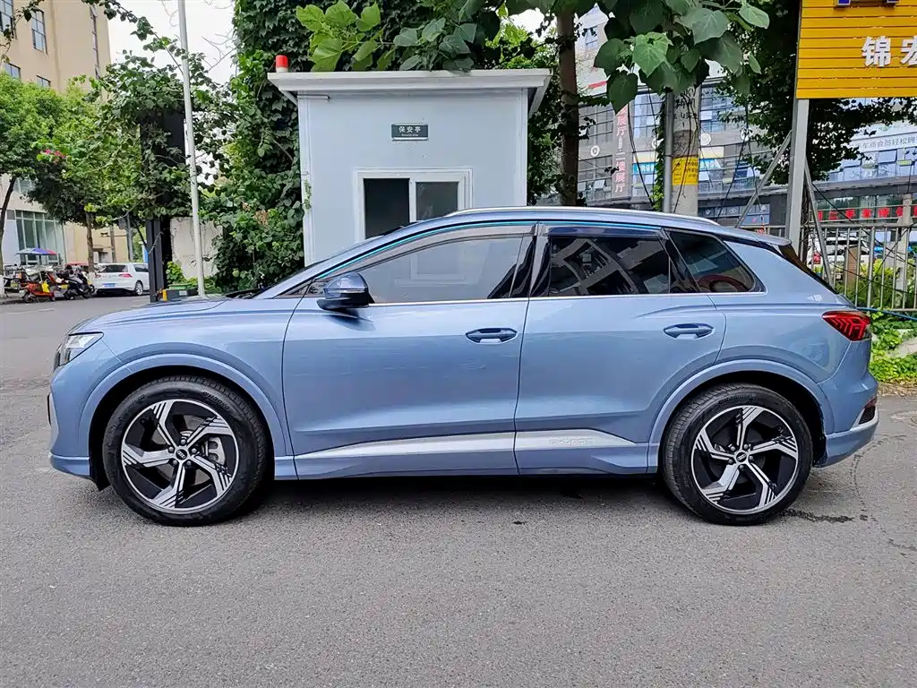Audi Q4 e-tron 2025 2024 40 e-tron Creation Edition