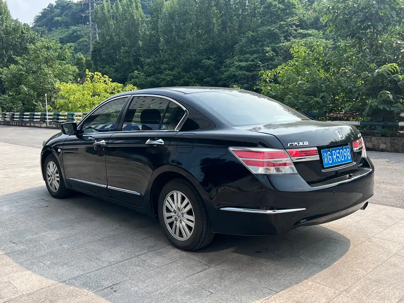 Фото 8 - Honda Accord