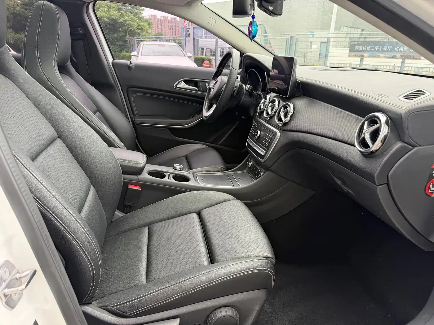Mercedes-Benz GLA 2018 GLA 220 4MATIC Sport фото 25