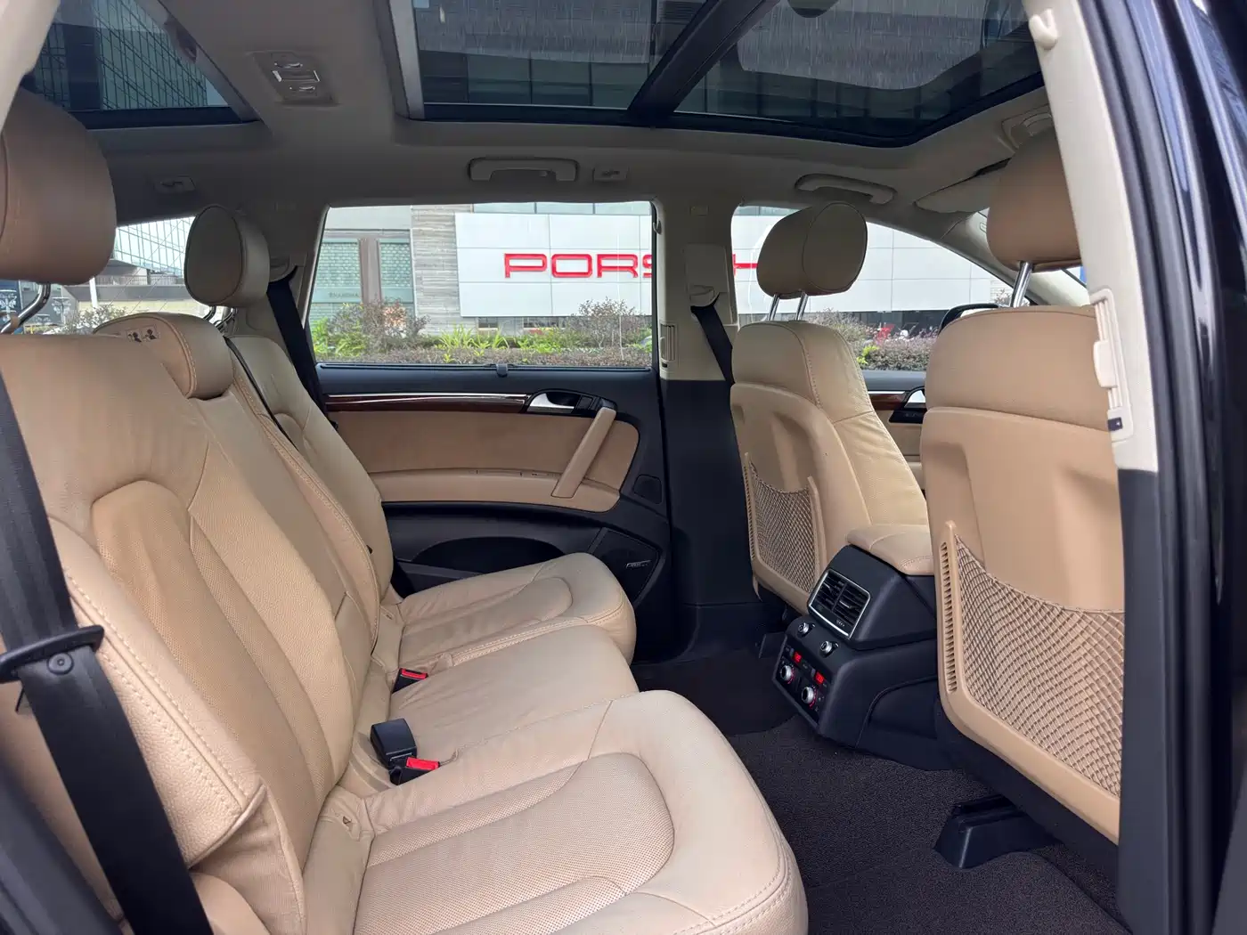 Фото 23 - Audi Q7