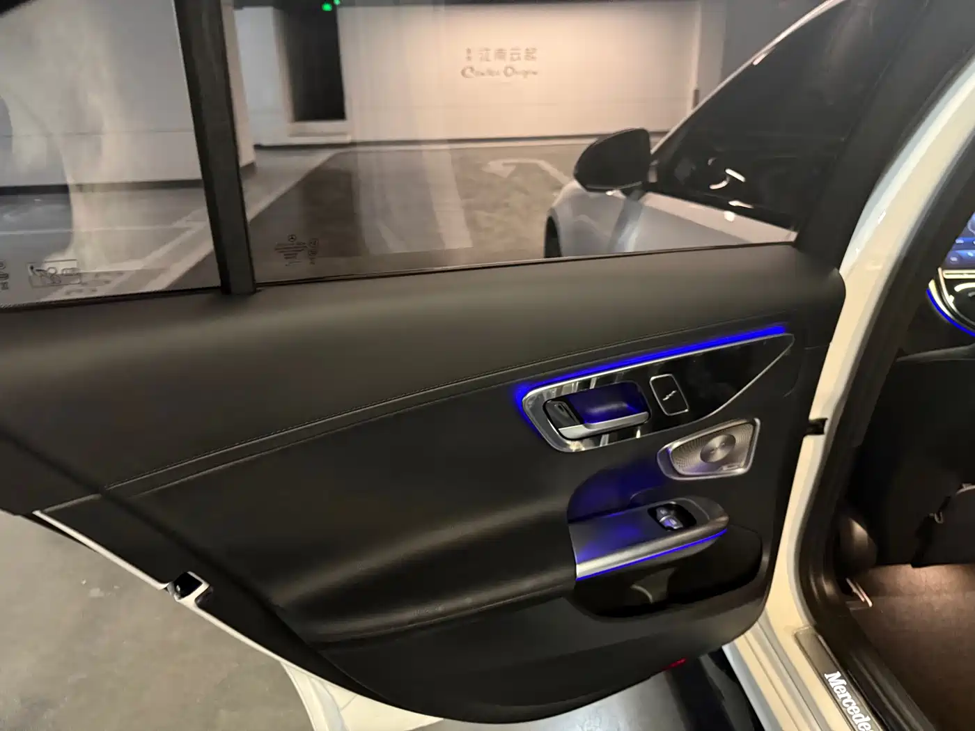 MERCEDES-BENZ CLASS C