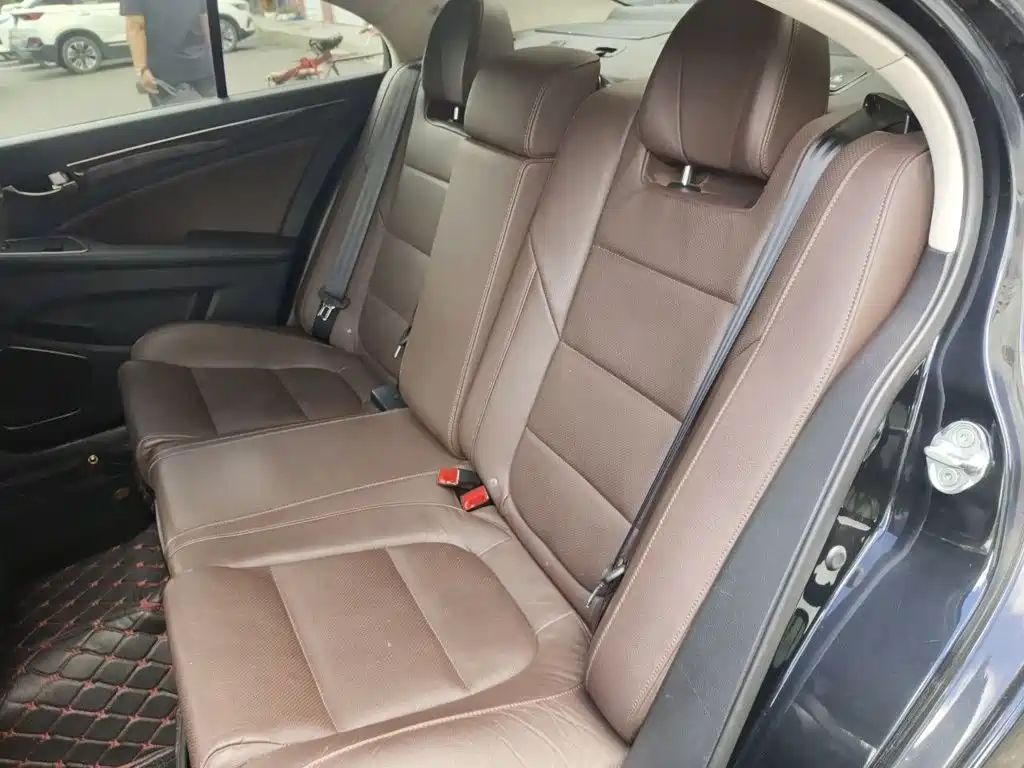 Hongqi H7 2017 2017 2.0T Luxury