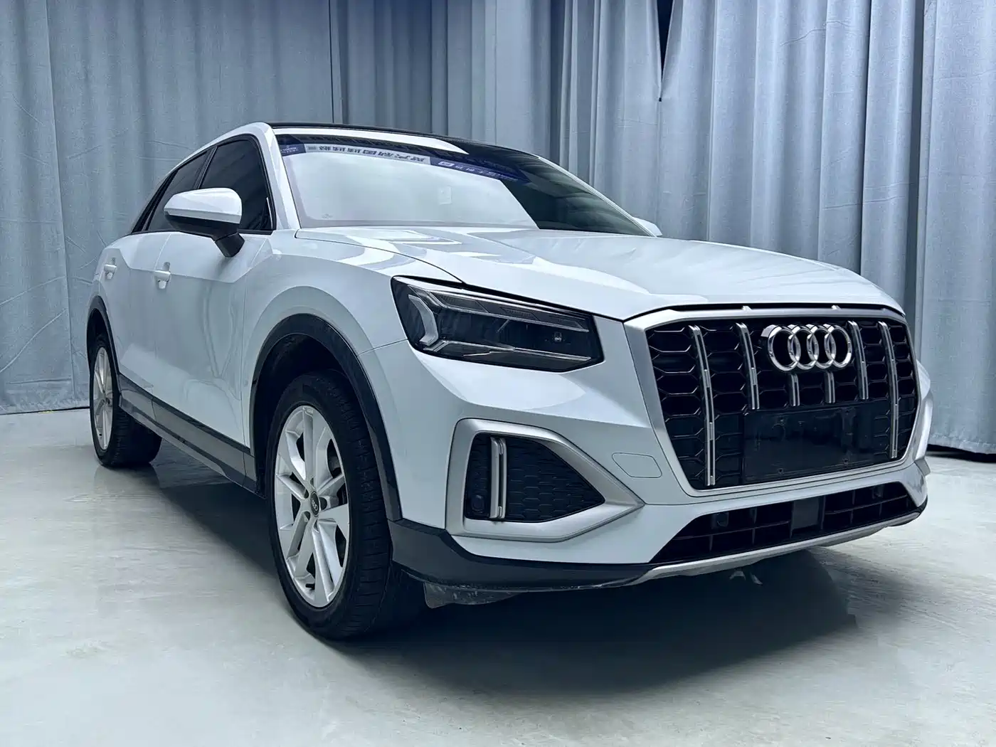 Фото 3 - Audi Q2L