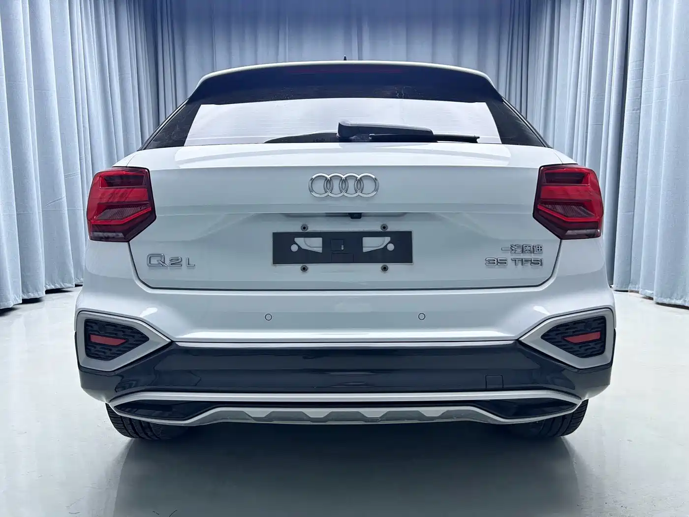 Фото 19 - Audi Q2L