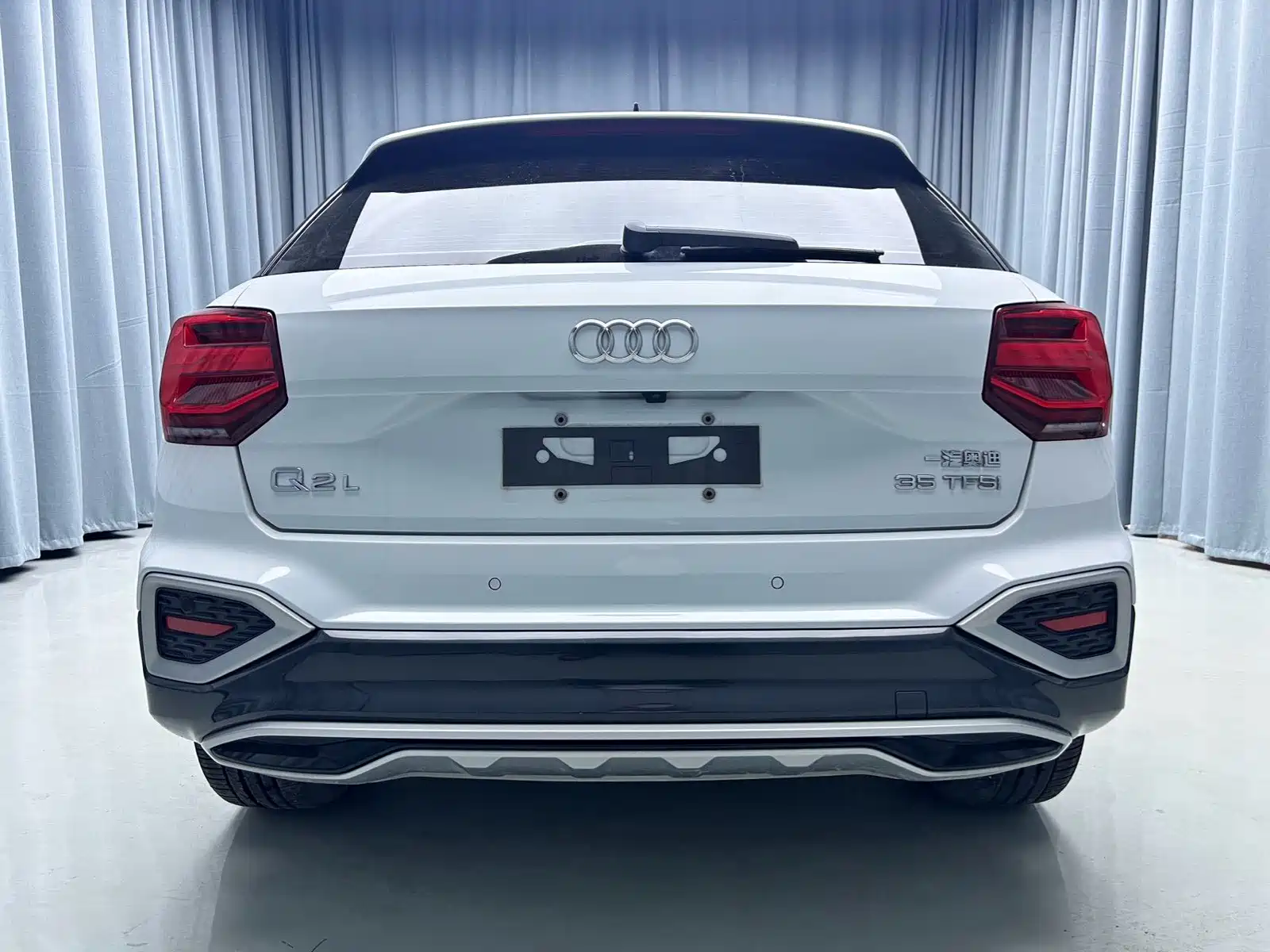 Фото 19 - Audi Q2L