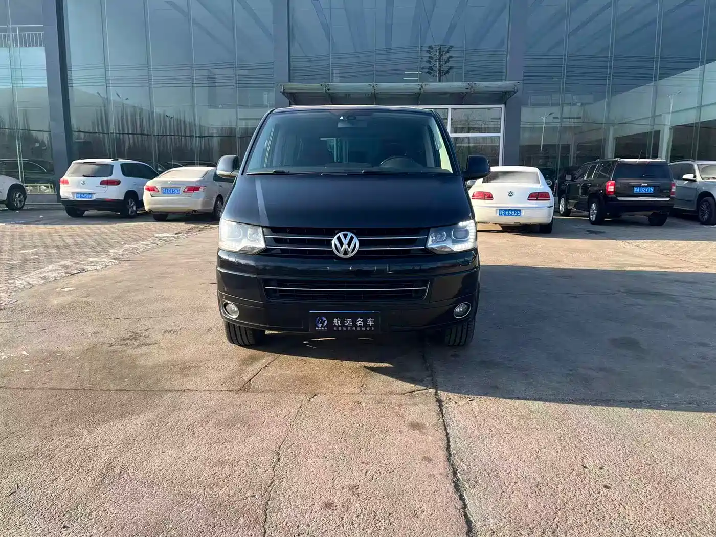 Volkswagen Multivan 2012 2.0TSI 2WD Luxury Edition фото 2
