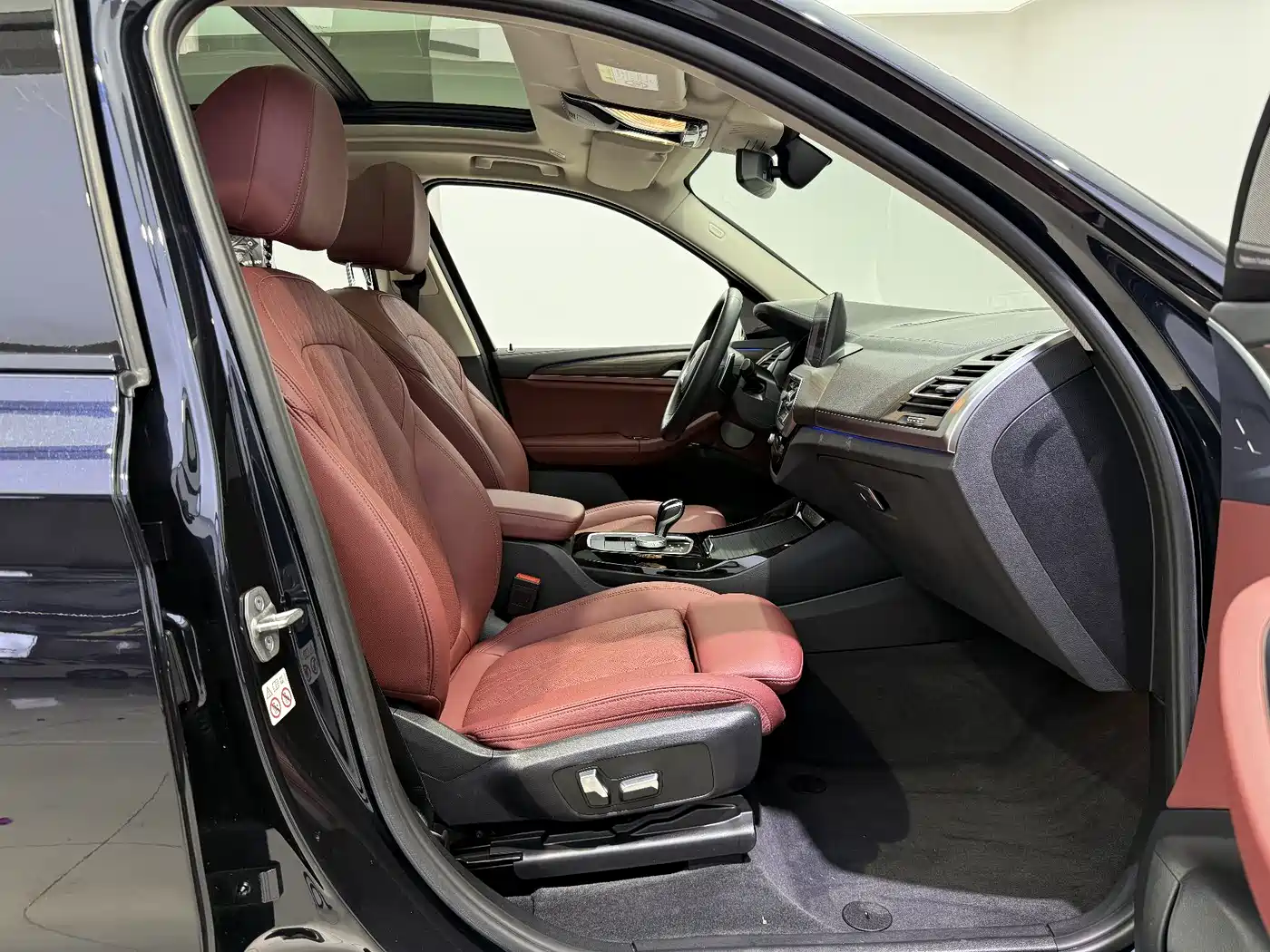 BMW X3 2022 Facelift xDrive30i Leading M Shadow Edition фото 18