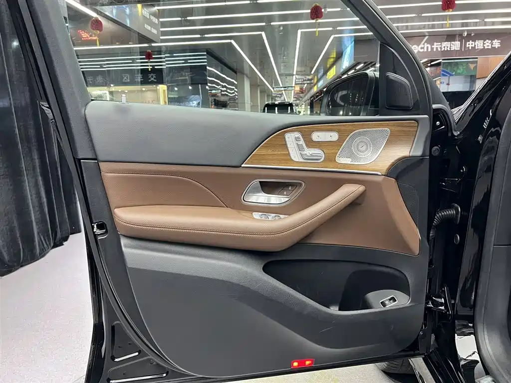 Mercedes-Benz GLE 2024 GLE 450 4MATIC Fashion фото 15