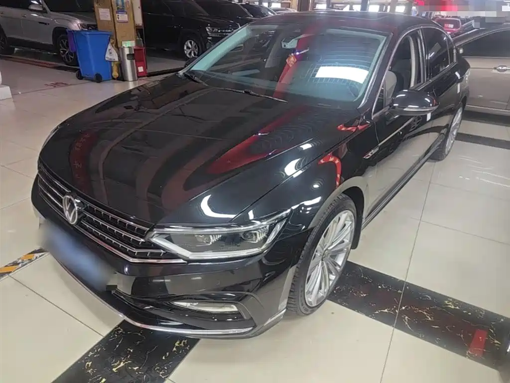 Volkswagen Magotan 2023 Model 2 Million Commemorative Edition 330TSI DSG Luxury
