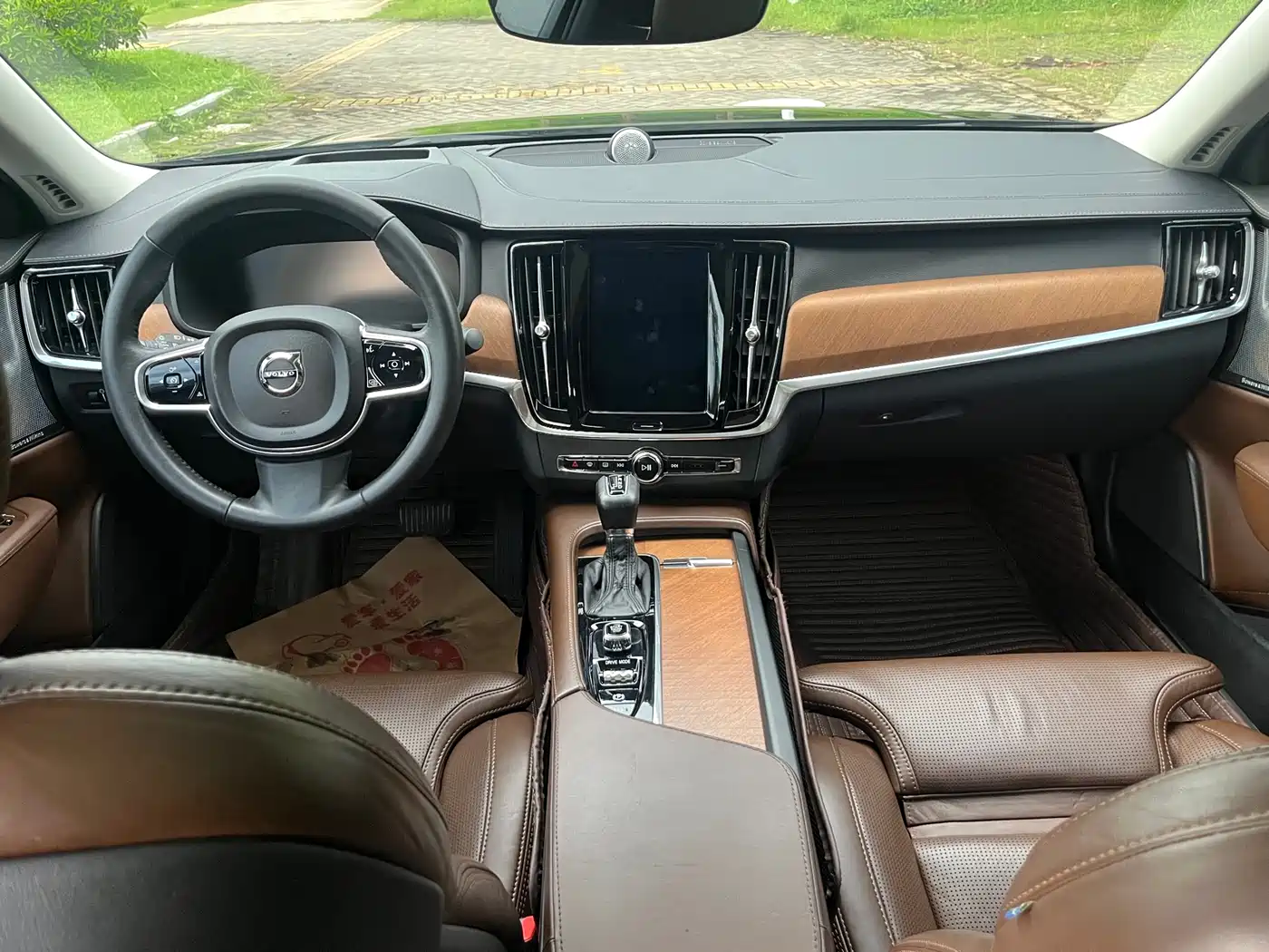 Фото 11 - Volvo S90