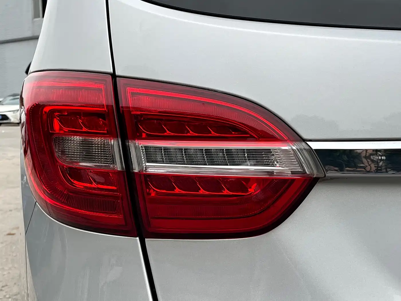 Buick GL8 2018 28T Comfort China VI фото 14