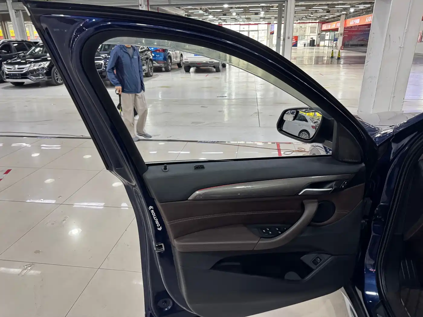 BMW X1 2018 xDrive20Li Premium Model фото 16