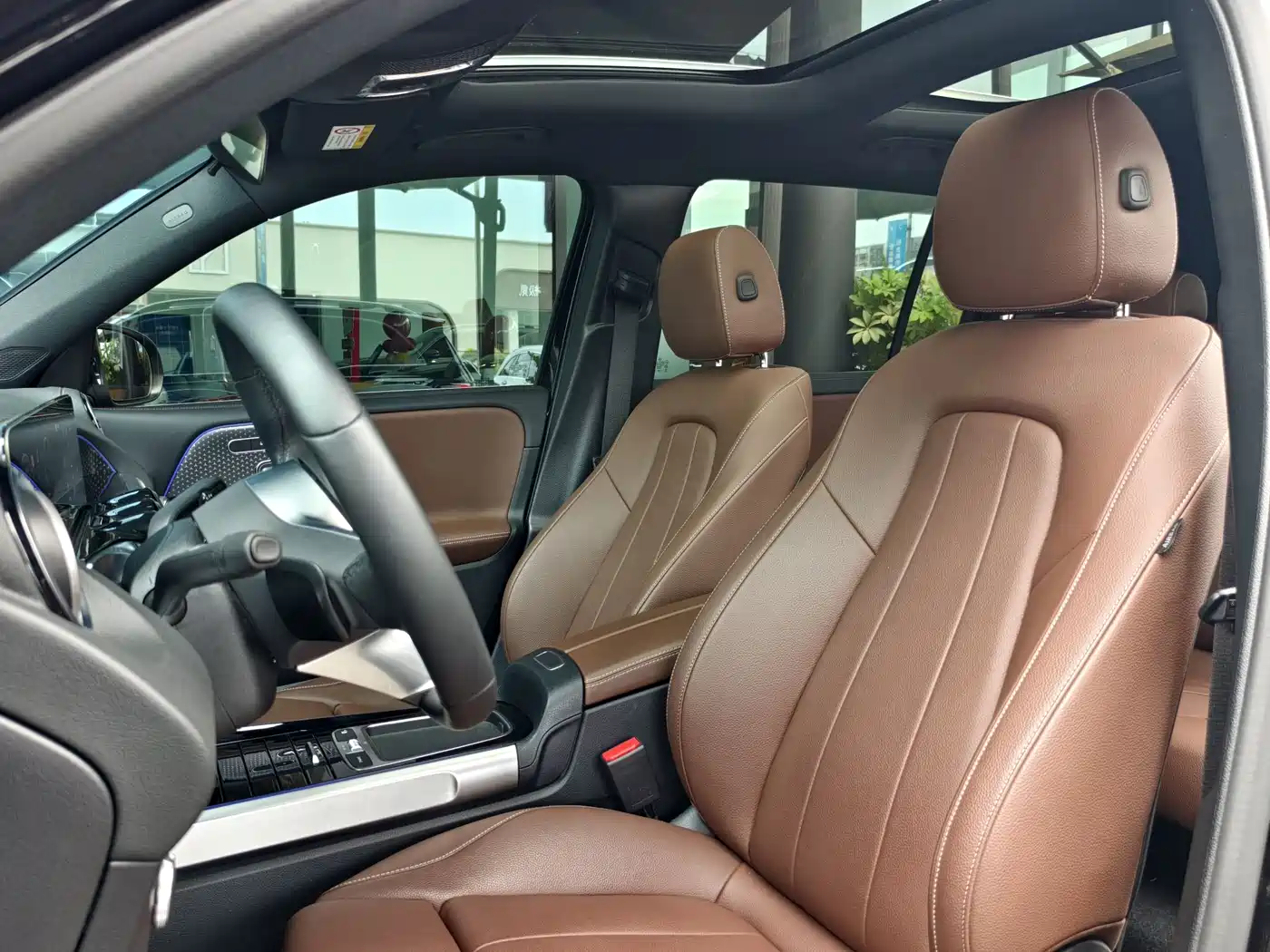 Mercedes-Benz GLB 2025 Model GLB 220 Fashion Style фото 15
